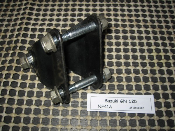 Suzuki GN 125 NF41 Motorhalterung