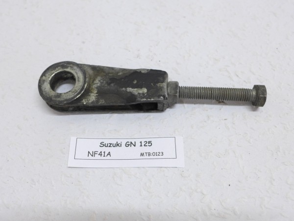 Suzuki GN 125 NF41 Kettenspanner