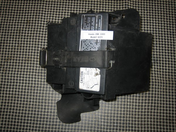 Honda CBR 1000 SC21 Batteriefach