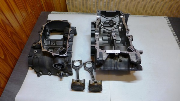 Honda NC 700 SA Motorgehäuse mit Zylinder und Kolben