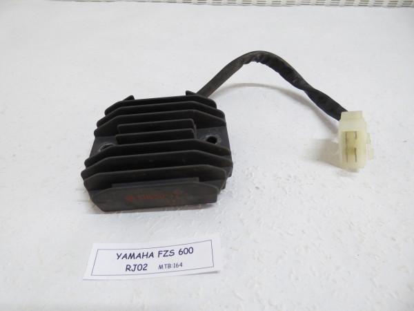 Yamaha FZS600 Fazer RJ02 Gleichrichter