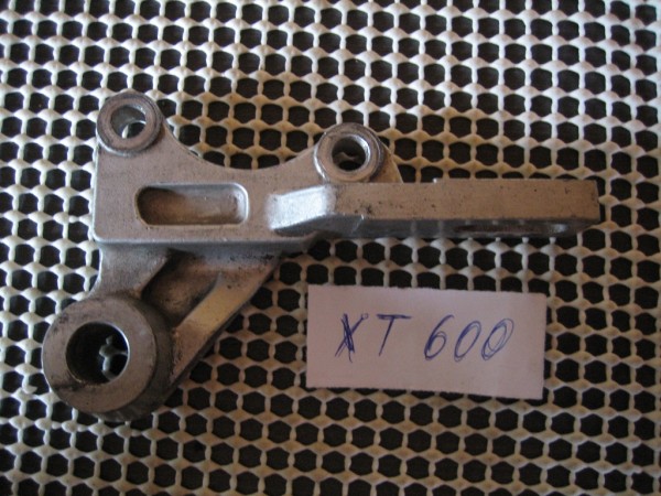 Yamaha XT 600 2KF Bremssattel hinten Halterung