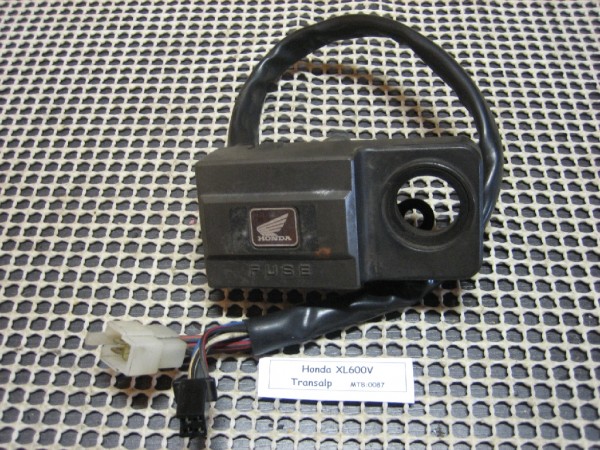 Honda XL 600 V Transalp PD06 FUSE / Sicherungskasten