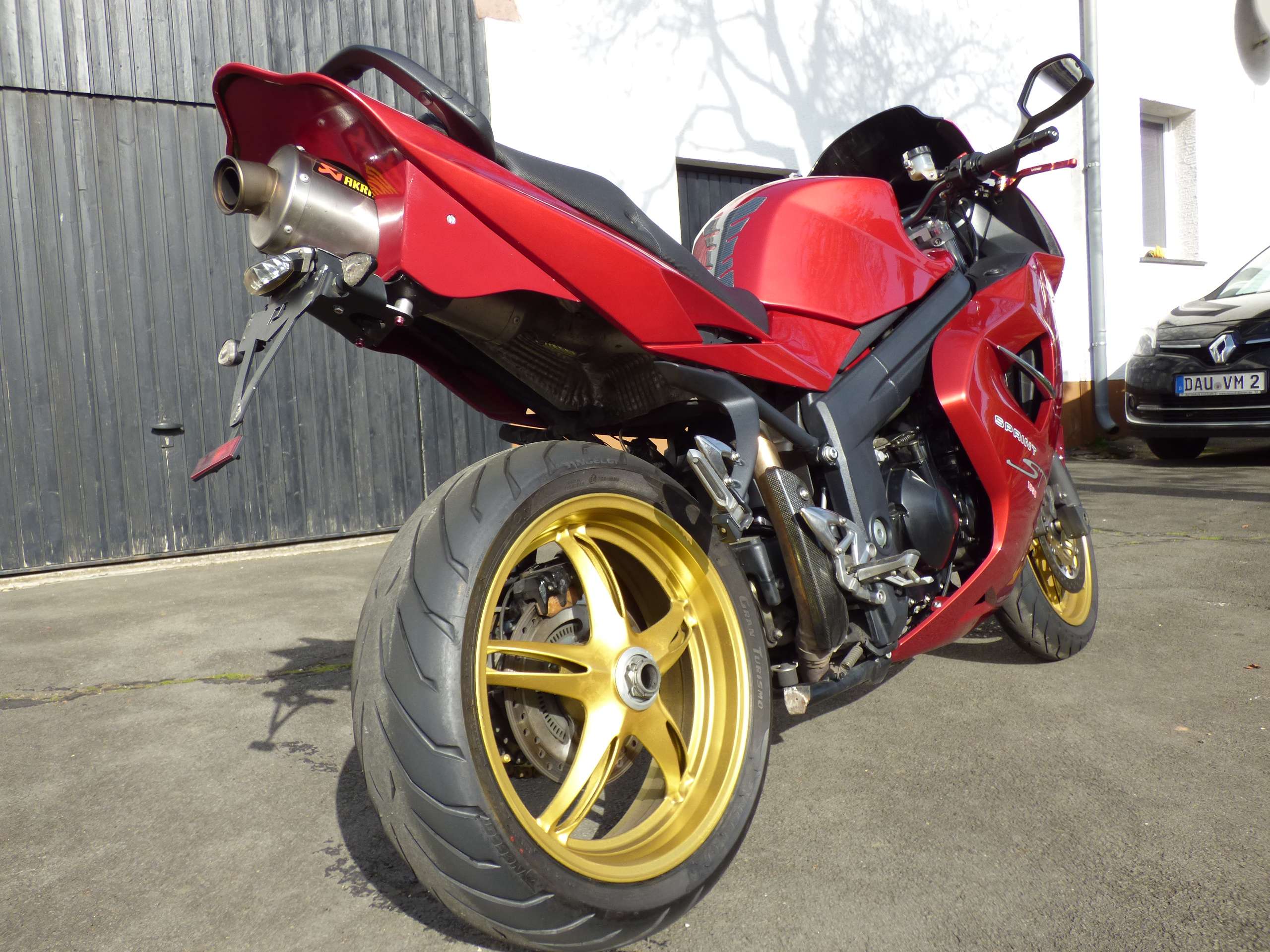 triumph sprint st 1050 custom
