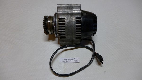 Suzuki GSX 750F GR78A Lichtmaschine Generator