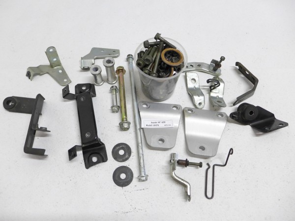 Suzuki RF 600 GN76 Halterungen Schraubensatz