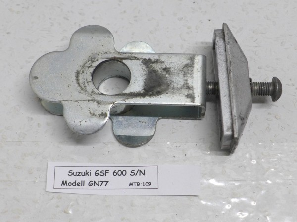 Suzuki GSF 600 GN77 Kettenspanner