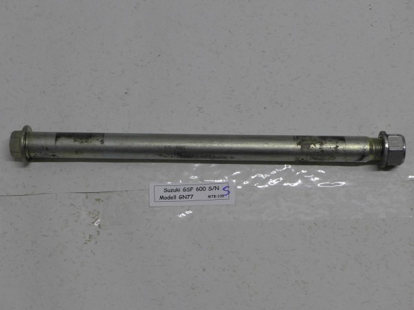 Suzuki GSF 600 GN77 Schwingenachse