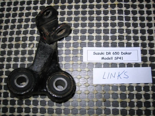 Suzuki DR 650 SP41B Aufnahme Fußraste Fahrer links / Rastenaufnahme