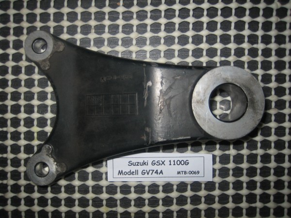 Suzuki GSX 1100G GV74A Bremssattelaufnahme hinten