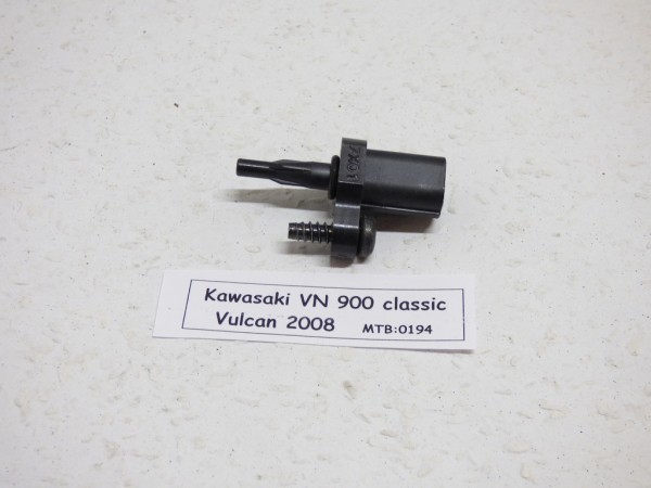 Kawasaki VN 900 Vulcan Classic Luftfilterkastensensor.JPG