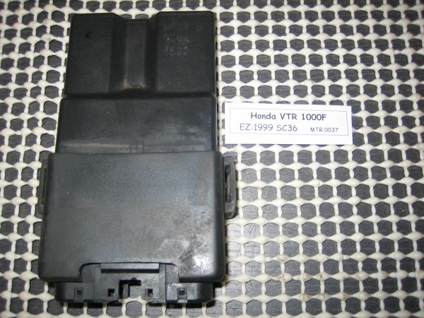 Honda VTR 1000F CDI / Steuergerät / Zündbox MBBA 006A 1522 ECU