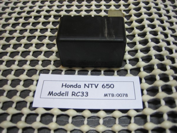 Honda NTV 650 RC33 Relais CF318
