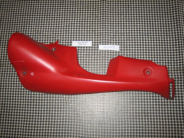 Honda CBR 1000 SC21 Verkleidung vor Auspuff rechts