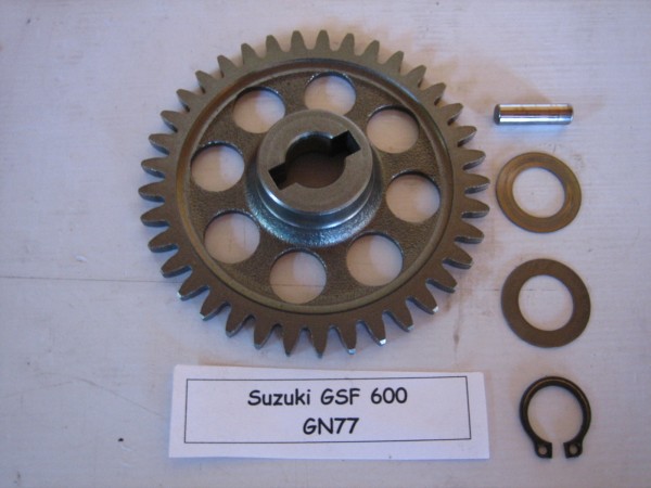 Suzuki GSF 600 GN77 Antrieb Ölpumpe