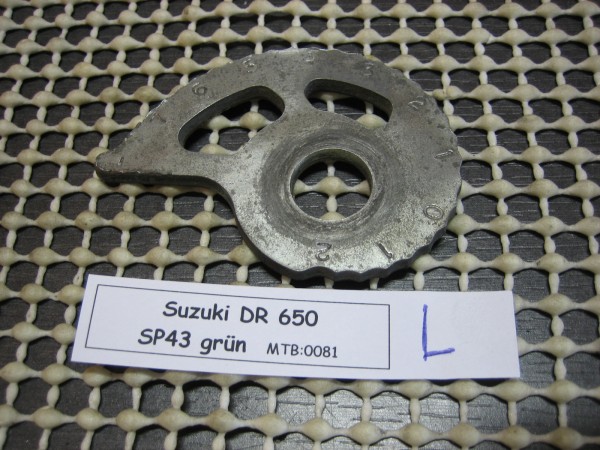 Suzuki DR 650 SP43B Kettenspanner links